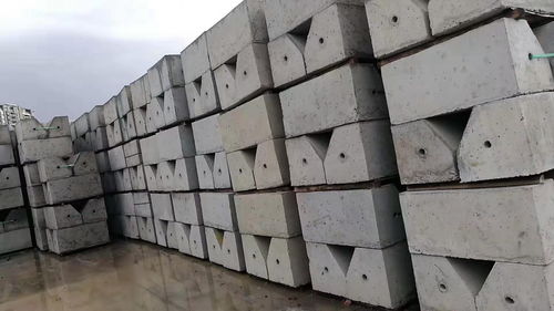 砼威建材 廣州隔離墩、混凝土基座與圍蔽墩批發價，自產自銷保障品質